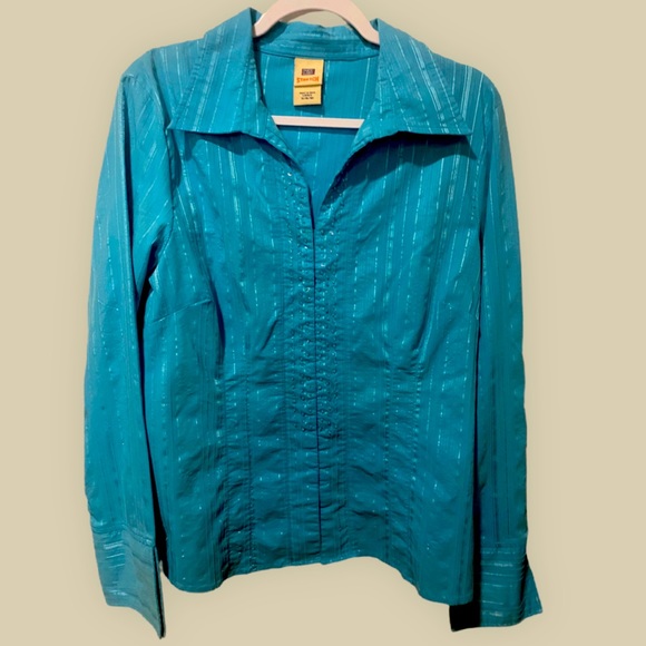 Women’s Long Sleeve Button Down Blouse Top EUC - Picture 2 of 5